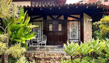 Casa com 6 quartos à venda na Rua Amadeu Gomes, 126, Sapê, Niterói, 481 m2 por R$ 1.600.000