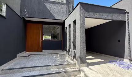 Aluguel – Casa moderna na Região Oceânica de Niterói  Localização privilegiada | 3 Quartos (1 suíte) | Garagem | Próximo a tudo!