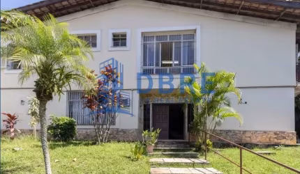 Casa Versátil à Venda – 373 m² em  Terreno de 660 m²