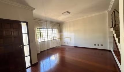 CASA - SOBRADO - PRÓXIMA AO LAGO