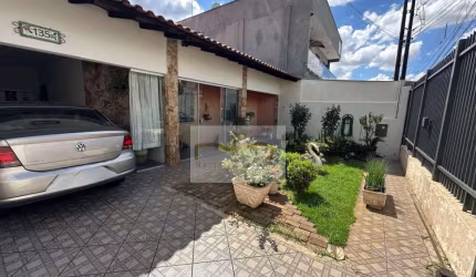 CASA  A VENDA E OU ALUGUEL