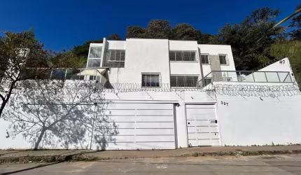 Casa Alto Padrão com Vista para Praça JK – Centro-Sul de BH