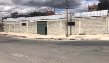 Galpão no melhor ponto do bairro Alterosa