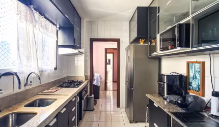 À Venda Apartamento no Ed.Burle Marx Plaenge 4/4 sendo 1 suíte e 2 Vagas Lado a Lado 150m2 no Bairro Quilombo em Cuiabá-MT