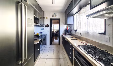 À Venda Apartamento no Ed.Burle Marx Plaenge 4 Quartos sendo 1 Suíte e 2 Vagas Lado a Lado 150m2 no Bairro Quilombo em Cuiabá-MT