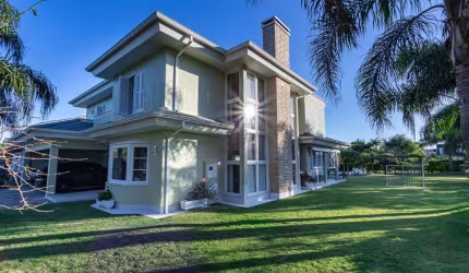 Casa em condomínio fechado com 4 quartos à venda na Avenida Juca Batista - De 7340 A 8460 - Lado Par, 8000, Chapéu do Sol, Porto Alegre por R$ 3.900.000