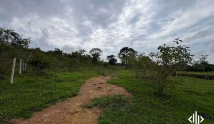 Chácara para venda tem 2500 metros quadrados em Centro - Abadiânia - GO