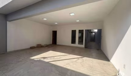 Casa no Bairro Polocentro, com: