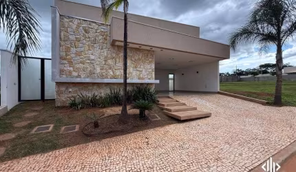 CasaTérrea Condomínio Gaudi com 199 metros quadrados