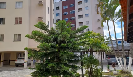 Ótimo apartamento mobiliado no Saguaçu