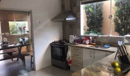 CASA A VENDA