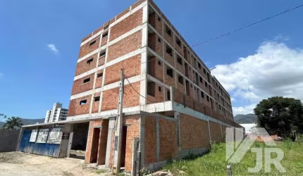 Imóvel para venda possui 66 metros quadrados com 2 quartos em Centro - Camboriú - SC