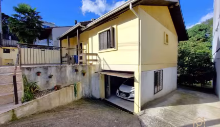 Casa com 4 quartos à venda na Cidade Nova, Caxias do Sul , 145 m2 por R$ 460.000