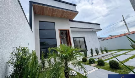 LINDA CASA DE ESQUINA NA PRAIA DE ITAJUBA