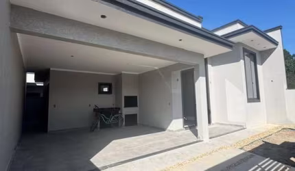 LINDA CASA DE ESQUINA NA PRAIA DE ITAJUBA
