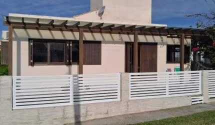 Casa com 3 quartos à venda na Vila Esperança, Imbituba , 173 m2 por R$ 950.000