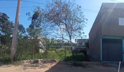 TERRENO A VENDA MEDINDO 250M²  EM OLIVENÇA, ILHÉUS BA. PRÓXIMO A COMÉRCIOS E BELAS PRAIAS.