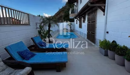 CASA A VENDA  HA POUCOS METROS DA PRAIA EM OLIVENÇA, ILHÉUS BAHIA.