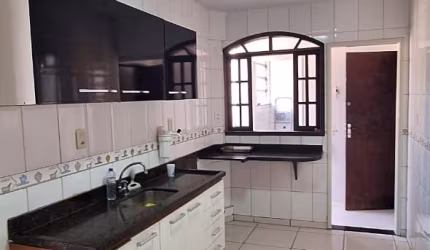 Apartamento no Fonseca - Prédio ao lado Hortifruti Andrade.