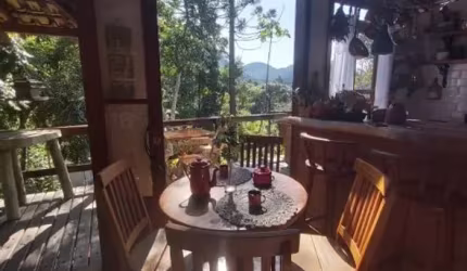 Vendo Linda Casa em Meio à Mata Atlântica – São Pedro da Serra (Lumiar), Nova Friburgo/RJ