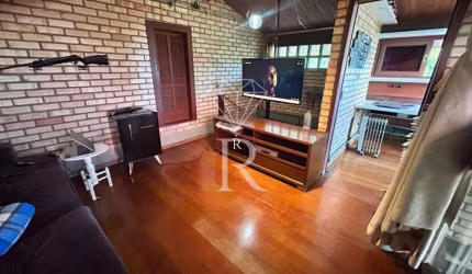 Casa com 4 quartos à venda no Pantanal, Florianópolis  por R$ 1.800.000