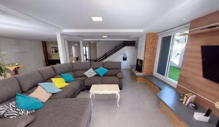 Casa em condomínio fechado com 5 quartos para alugar no Canasvieiras, Florianópolis  por R$ 12.000
