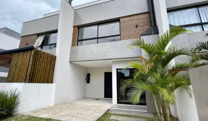 Casa com 3 quartos à venda no Campeche, Florianópolis  por R$ 1.320.000