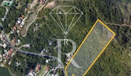 Terreno à venda no Lagoa da Conceição, Florianópolis  por R$ 5.750.000