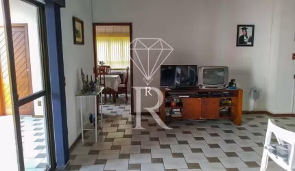 Casa com 5 quartos à venda no Centro, Florianópolis  por R$ 1.650.000