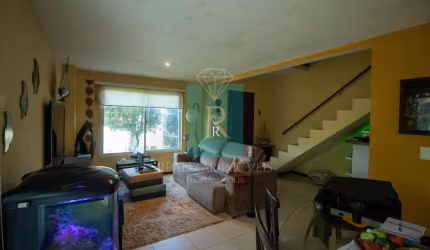 Casa em condomínio fechado com 3 quartos à venda no Campeche, Florianópolis  por R$ 1.800.000