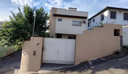 Casa com 3 quartos à venda no Centro, Florianópolis  por R$ 1.275.000