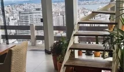 Casa com 2 quartos à venda no Centro, Florianópolis  por R$ 1.389.000