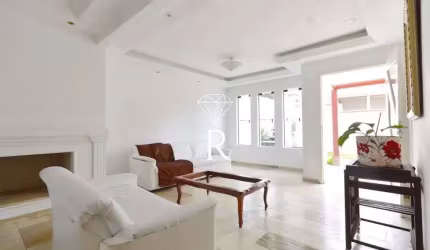 Casa em condomínio fechado com 2 quartos para alugar no Roçado, São José  por R$ 3.230