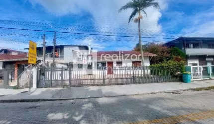 Casa com 4 quartos para alugar no Lagoa da Conceição, Florianópolis  por R$ 7.900