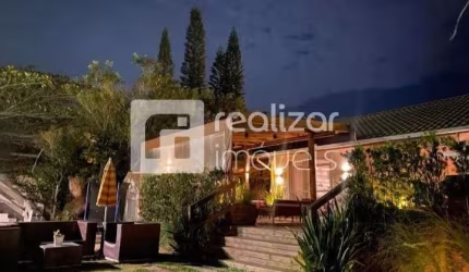 Casa com 3 quartos para alugar no Sambaqui, Florianópolis  por R$ 12.000