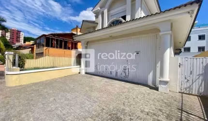 Casa com 4 quartos para alugar no João Paulo, Florianópolis  por R$ 12.500