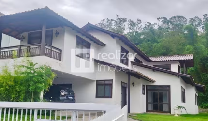 Casa com 4 quartos para alugar no Córrego Grande, Florianópolis  por R$ 11.500