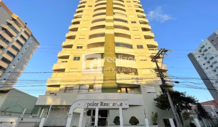 Apartamento com 2 quartos para alugar no Barreiros, São José  por R$ 3.200