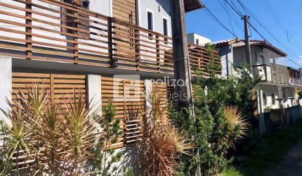 Casa com 3 quartos para alugar na Barra da Lagoa, Florianópolis  por R$ 3.800