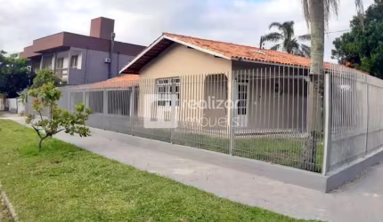 Casa com 4 quartos para alugar no Daniela, Florianópolis  por R$ 8.000
