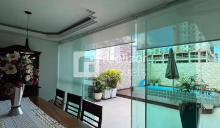 Casa com 3 quartos à venda no Pagani, Palhoça  por R$ 3.200.000