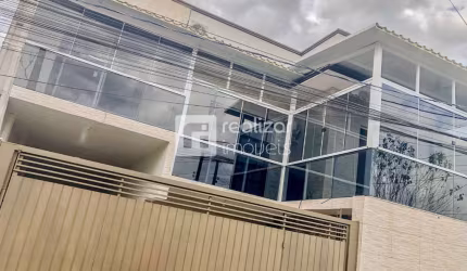 Casa com 4 quartos para alugar no Campeche, Florianópolis  por R$ 8.000