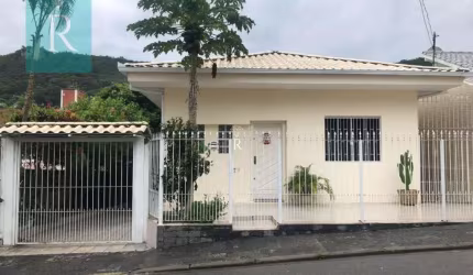 Casa com 5 quartos à venda no Saco dos Limões, Florianópolis  por R$ 1.200.000