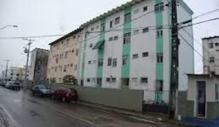 2/4 nascente apartamento térreo no imbui( conjunto marback em frente a praça), pertinho da Igreja Nossa Senhora, perto de shoppings, Mercados e Padaria