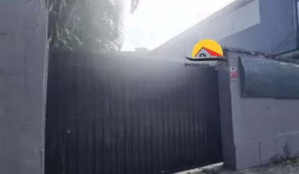 Galpão próximo a Av. Anhaia Mello