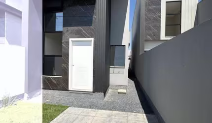 Casa à venda em Tijucas, com 2 quartos, 60m²