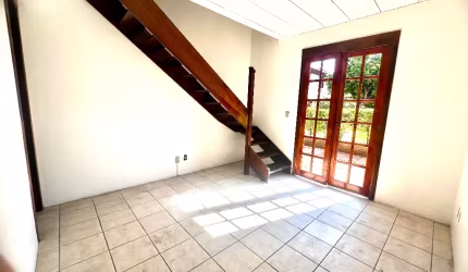 Sobrado com 2 quartos Vicentina
