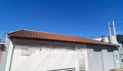Casa à Venda em Jardim Parati - 3 Dormitórios e 2 Suítes