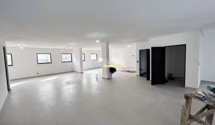 Locação Comercial na Av. Dom José Gaspar – Laje com Varanda