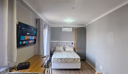 Studio Mobiliado próximo a Estacao de Metrô Campo Belo  e  ao eixo  Chucri Zaidan / Berrini- Brooklin